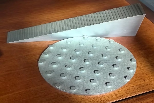 動(dòng)態(tài)范圍階梯試塊